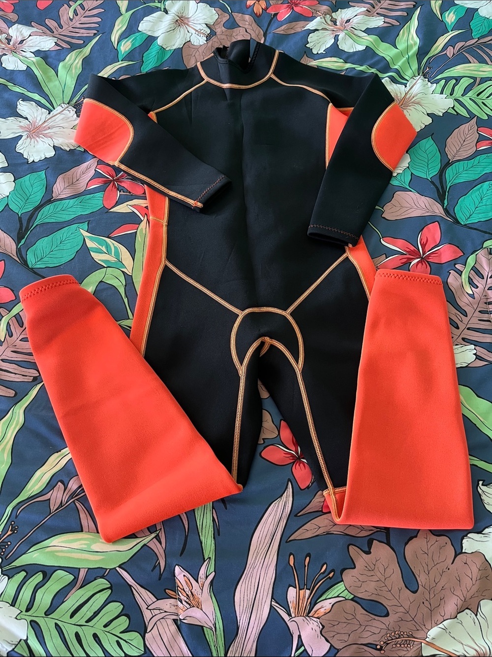 New long sleeved wetsuit unisex 14 kids